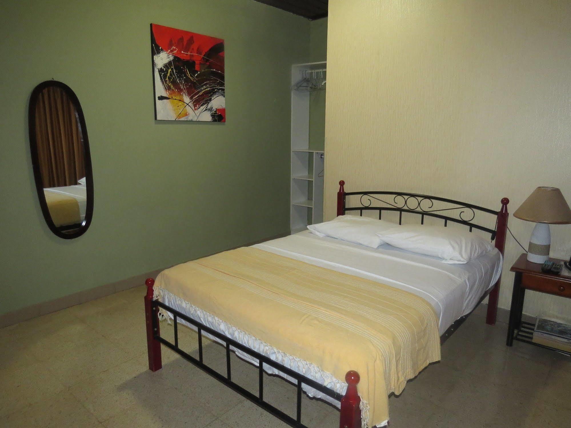 Hostal Cocos Inn Панама Экстерьер фото