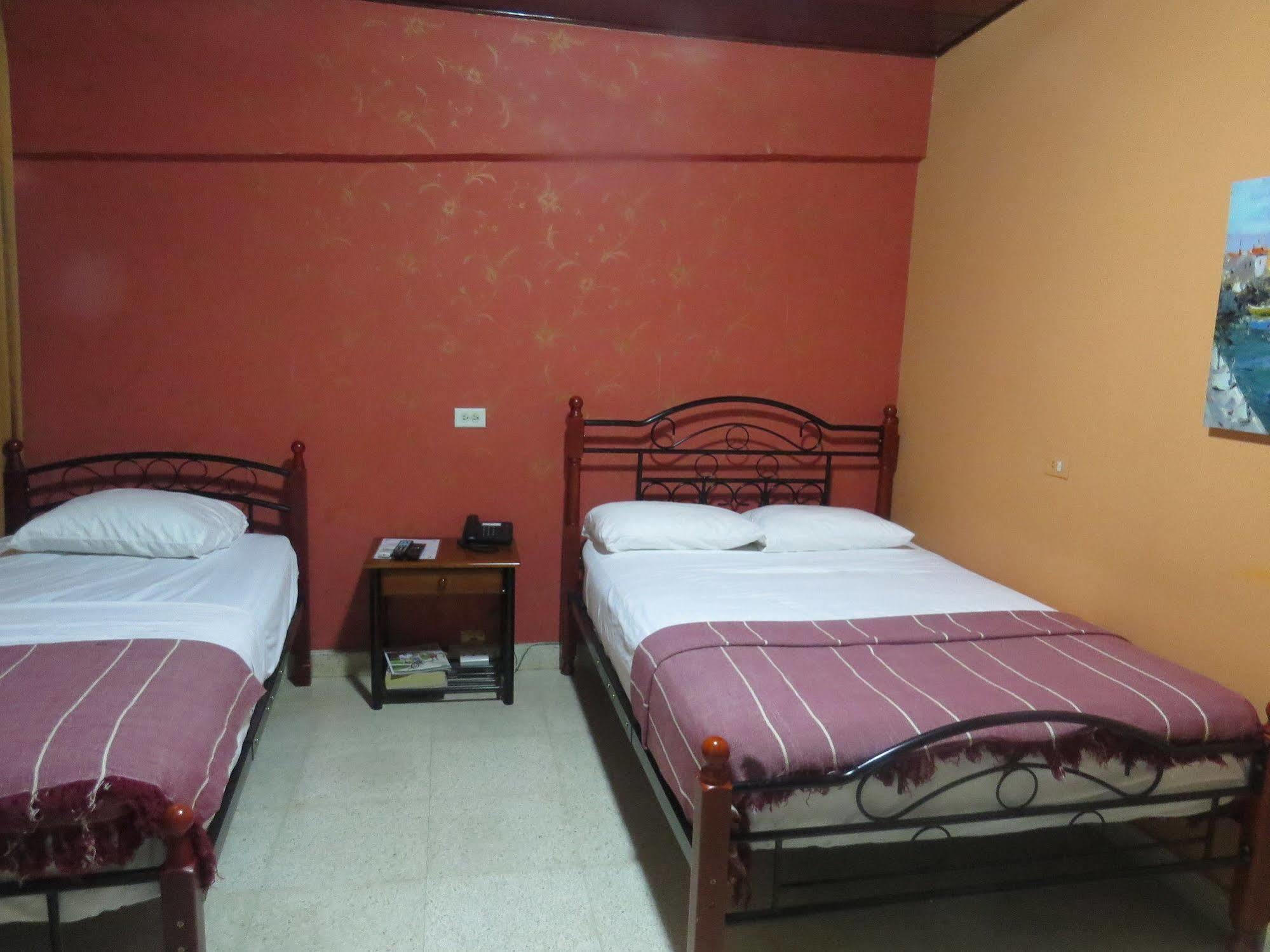 Hostal Cocos Inn Панама Экстерьер фото