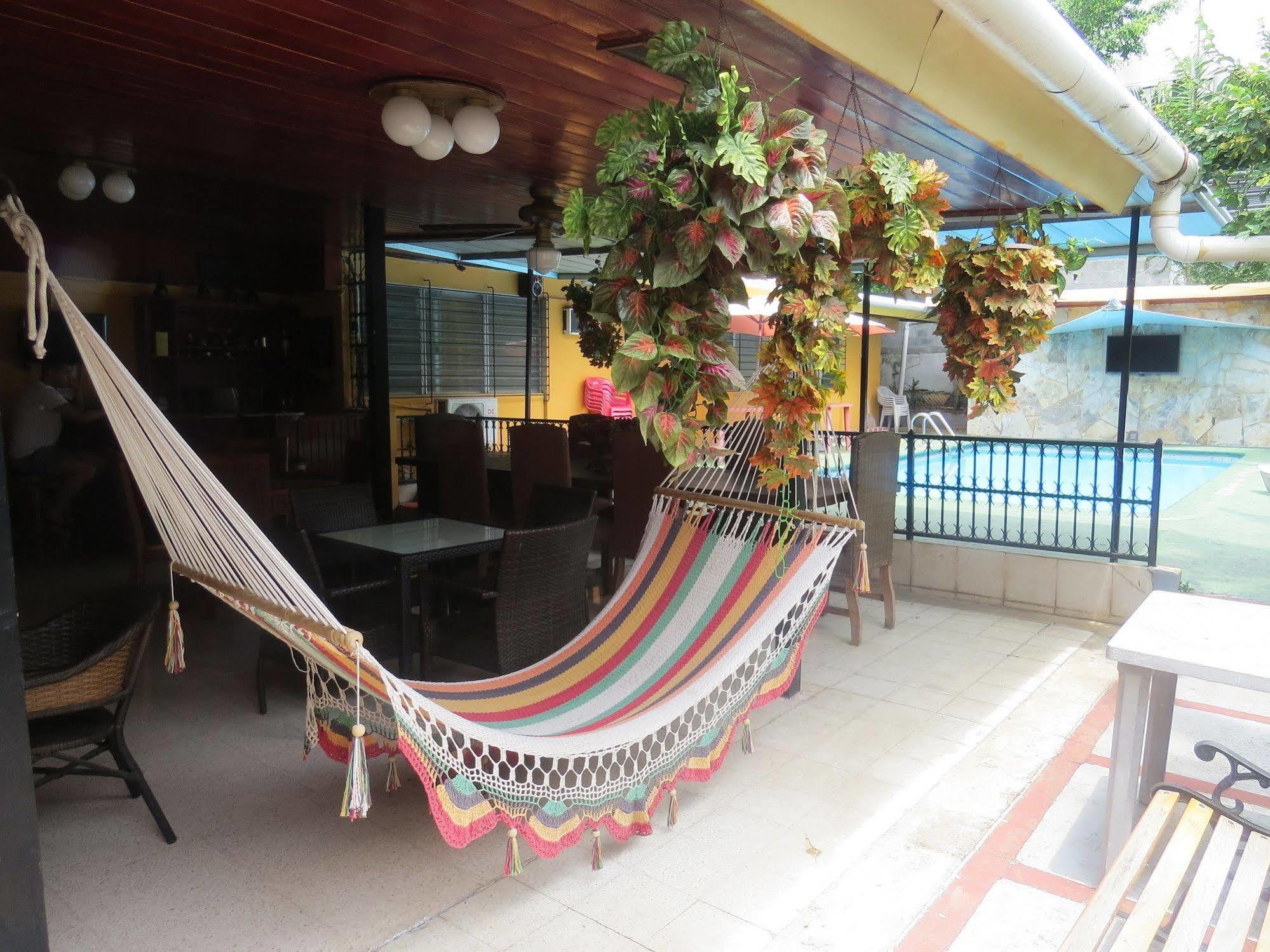 Hostal Cocos Inn Панама Экстерьер фото